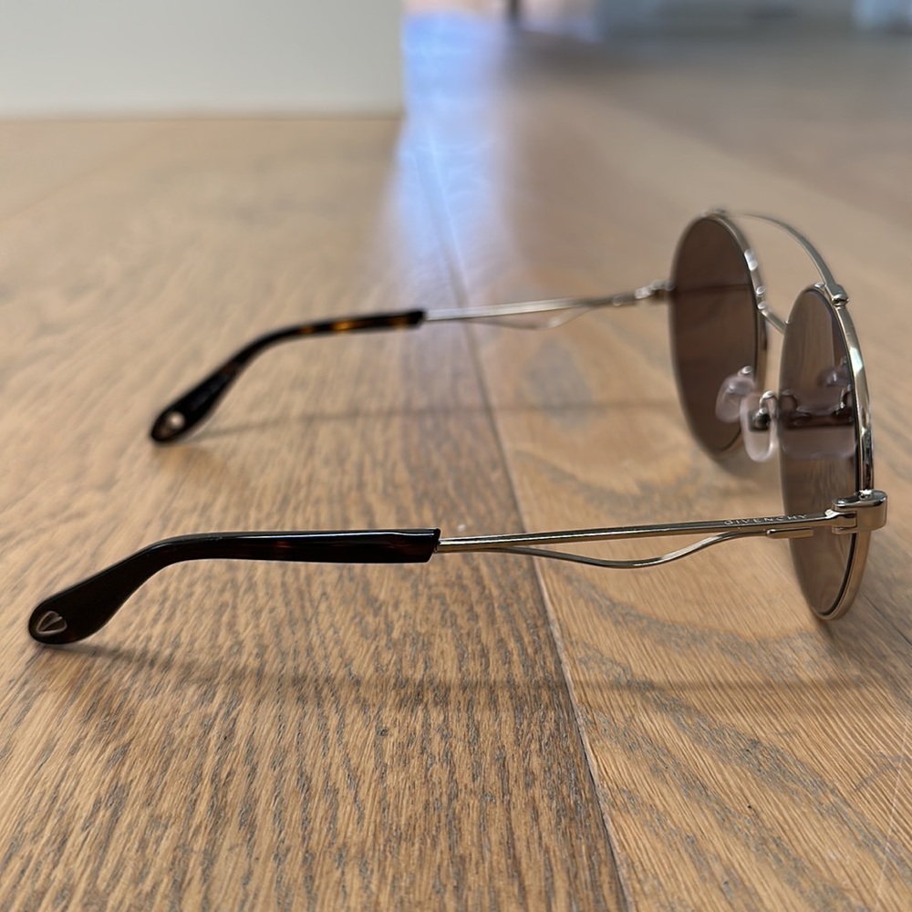 Givenchy GV 7048/S Sunglasses - Picture 4 of 8
